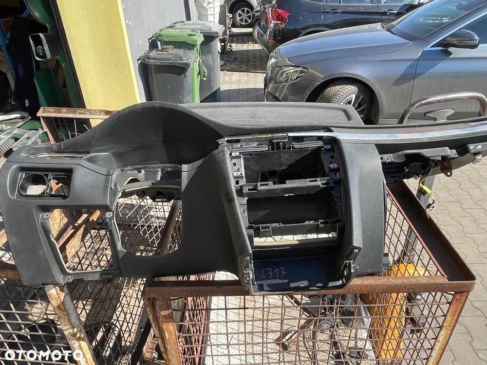 DESKA ROZDZIELCZA KONSOLA SKODA SUPERB II