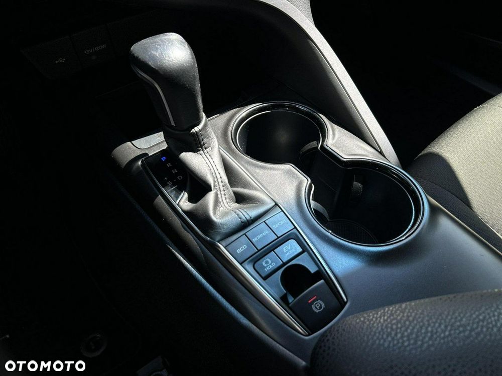 Toyota Camry 2.5 Hybrid Comfort CVT - 27