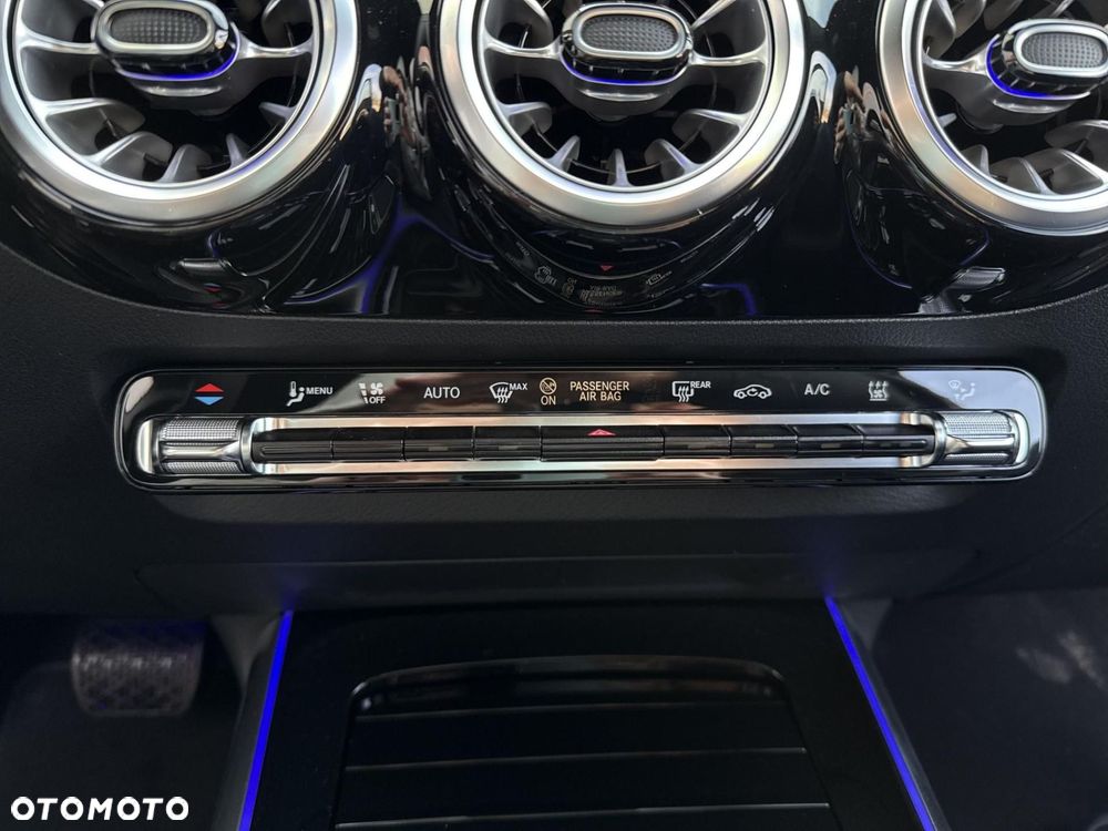 Mercedes-Benz EQA - 19