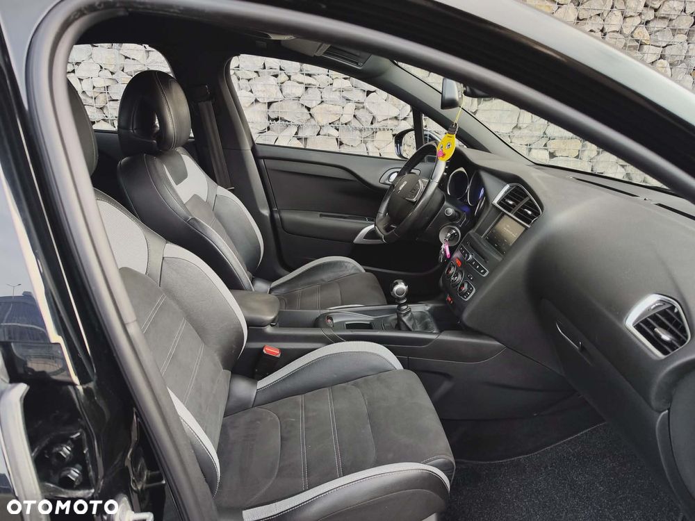 Citroën DS4 PureTech 130 Stop&Start SoChic - 22