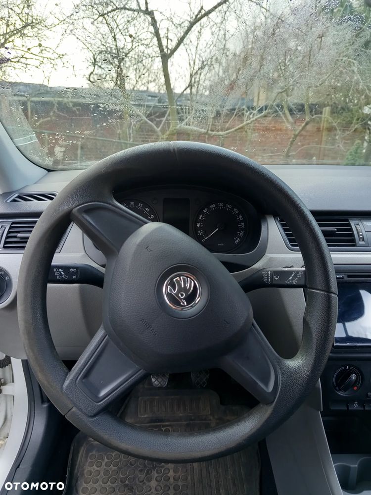 Skoda RAPID 1.6 TDI Active - 9