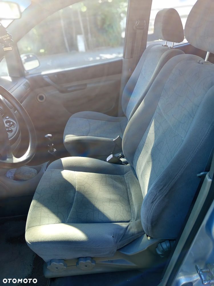 Chevrolet Rezzo 1.6 16V SX / Comfort - 9