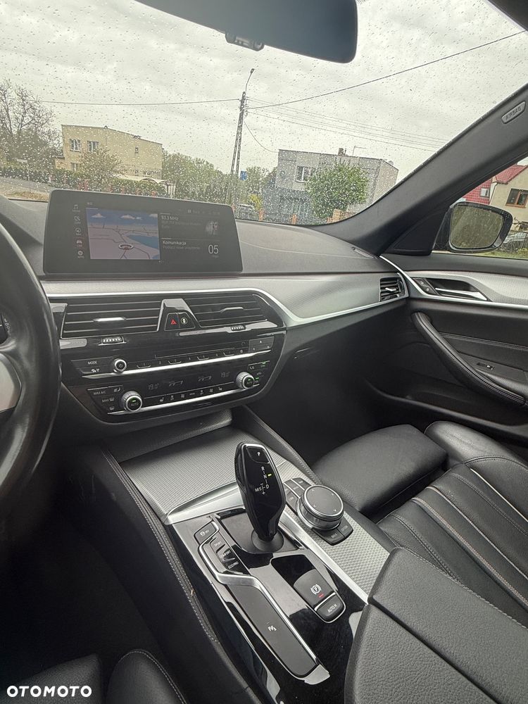 BMW Seria 5 520d xDrive M Sport Edition - 22
