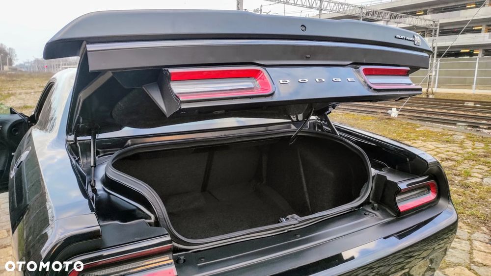 Dodge Challenger 6.4 Scat Pack - 23