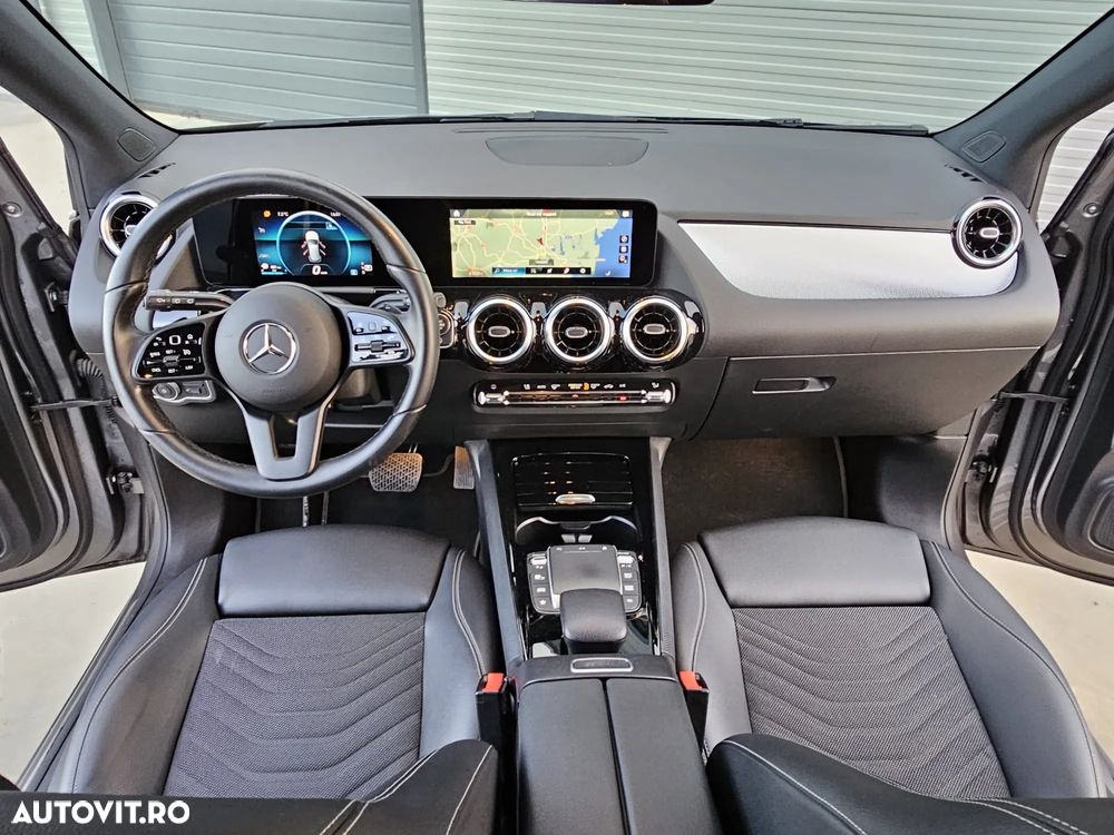 Mercedes-Benz B - 12