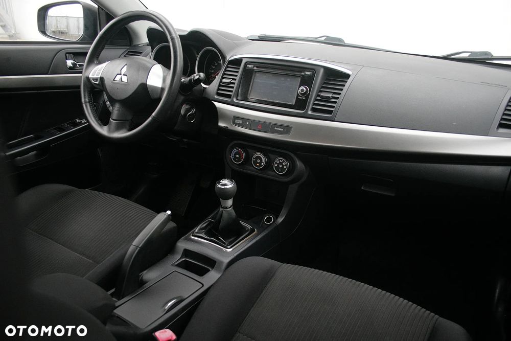 Mitsubishi Lancer - 16