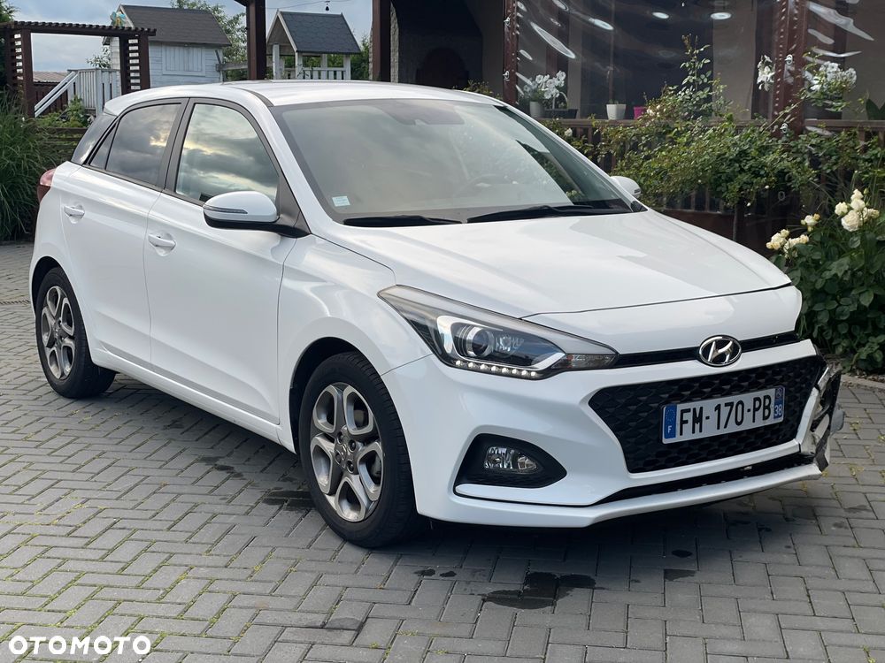 Hyundai i20 1.2 YES Gold - 12