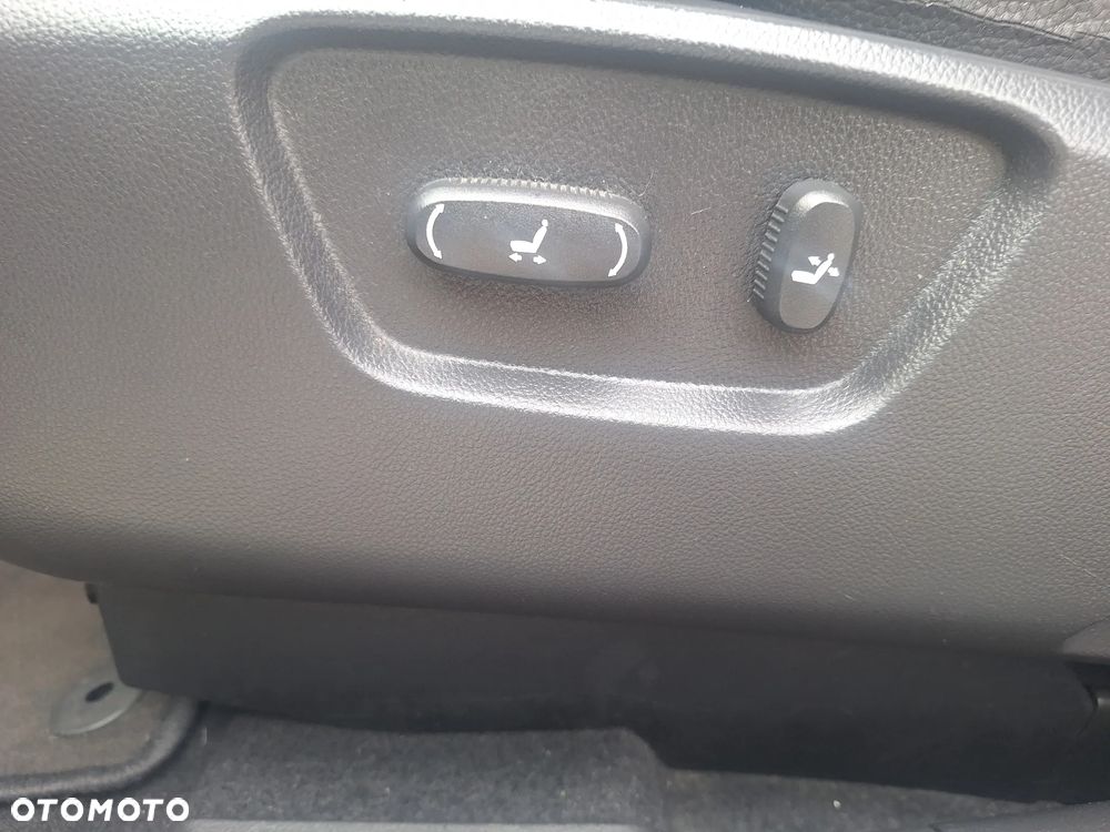 Chevrolet Captiva - 12