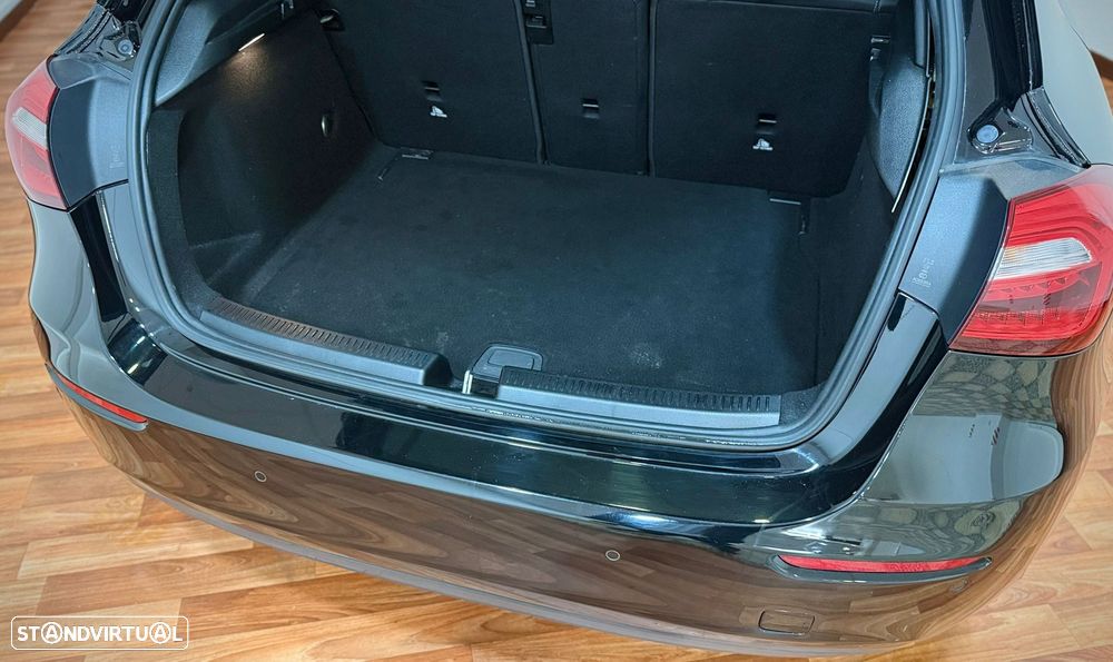 Mercedes-Benz A 180 d Progressive Aut. - 10