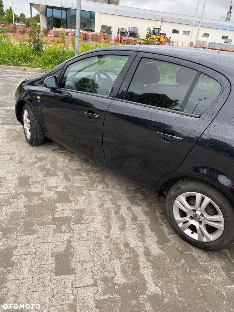 Opel Corsa 1.4 16V Satellite - 5