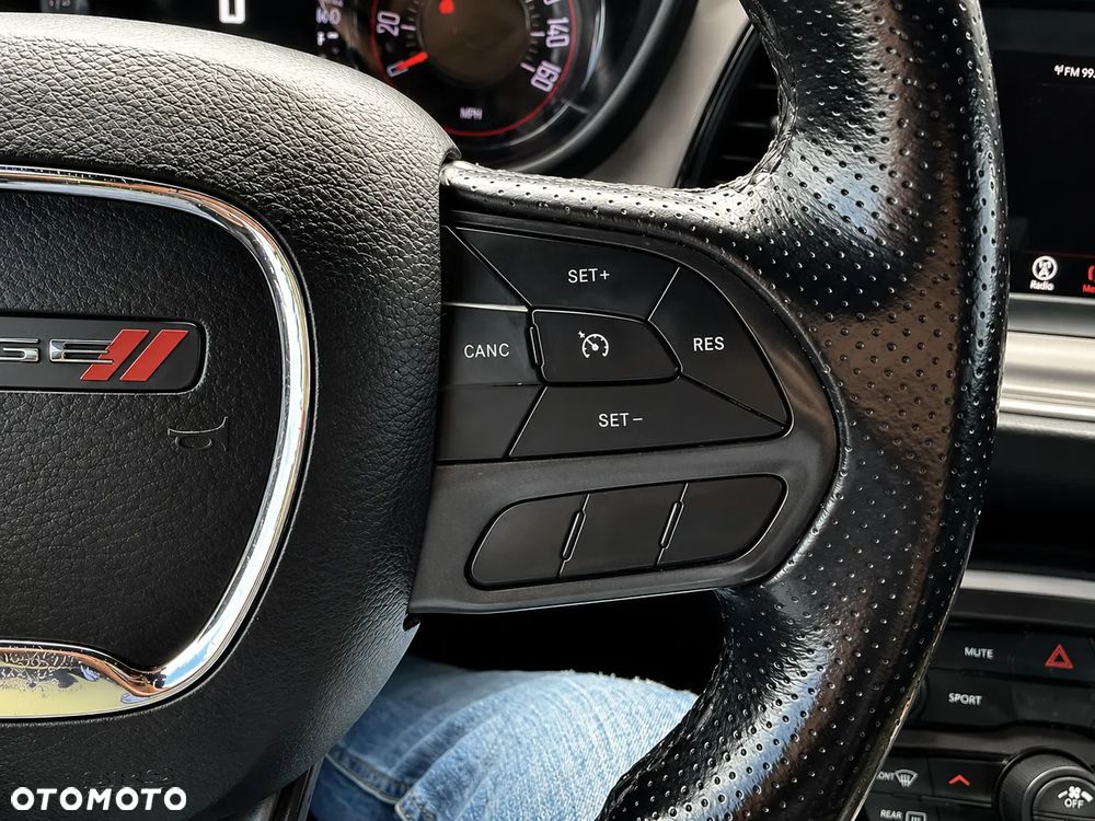 Dodge Challenger 3.6 SXT - 23
