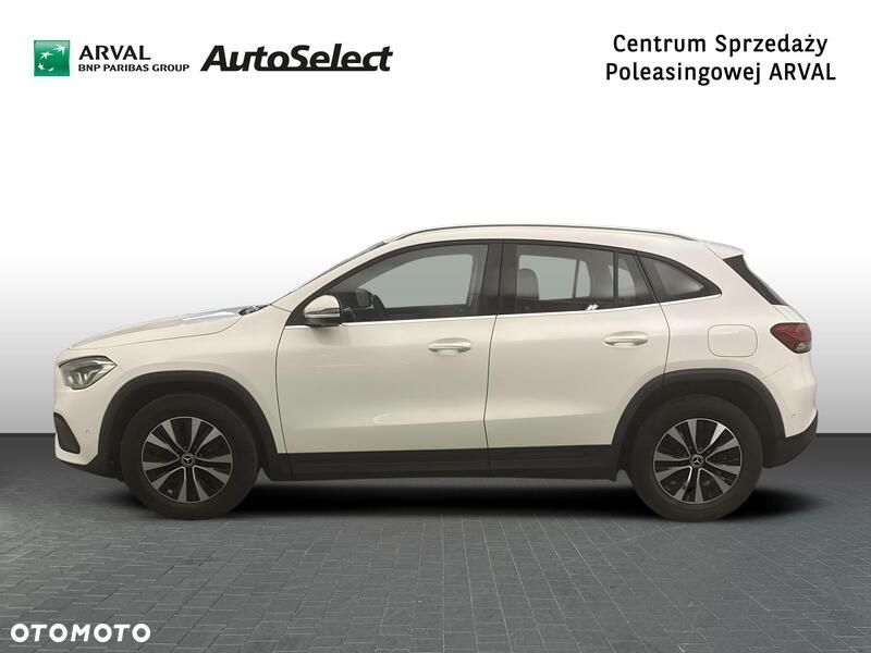 Mercedes-Benz GLA 200 - 2