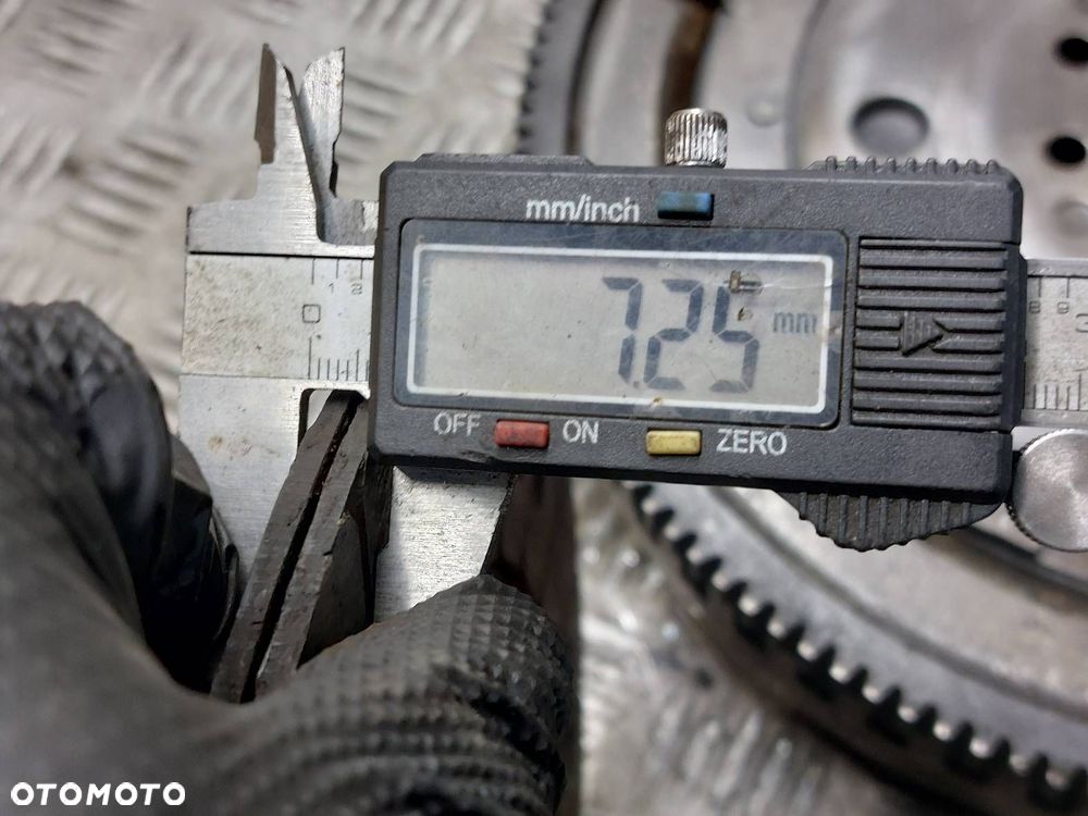 KOŁO DWUMASOWE + TARCZA + DOCISK + ŁOŻYSKO OPOROWE PEUGEOT 607 I 2.2 HDI - 10