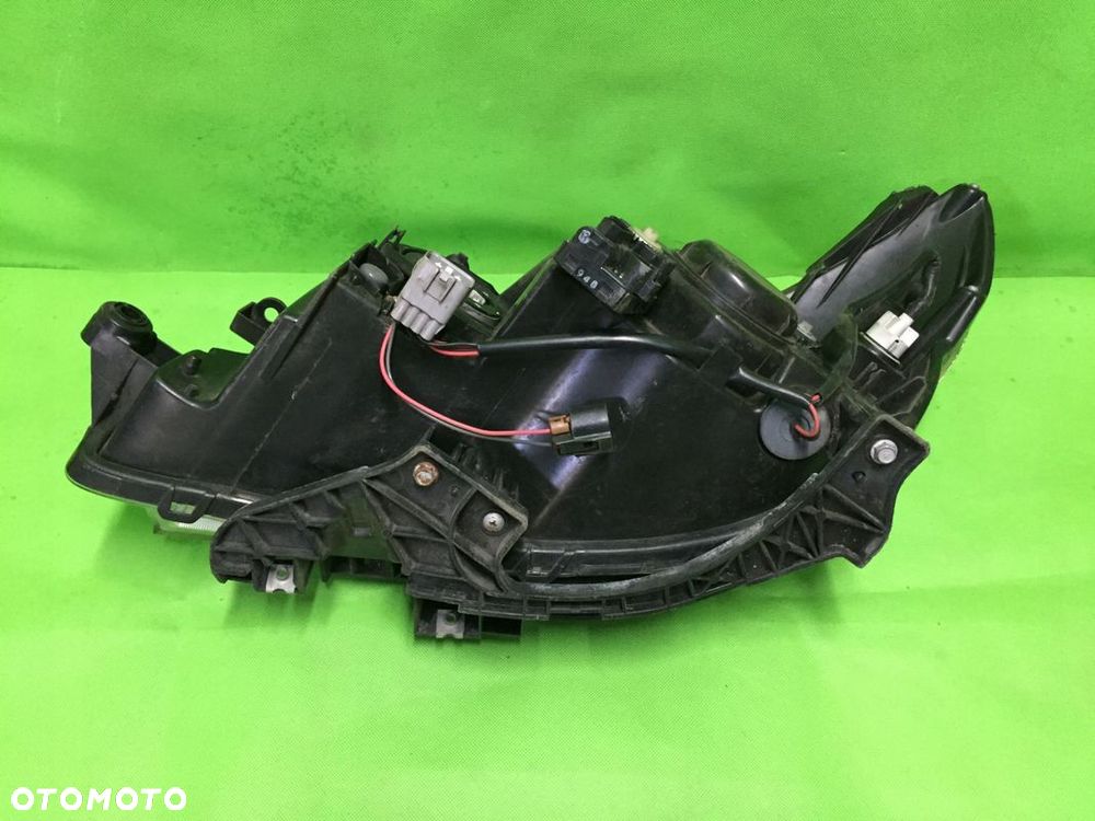 Subaru Legacy Outback Prawa przednia lampa - 7