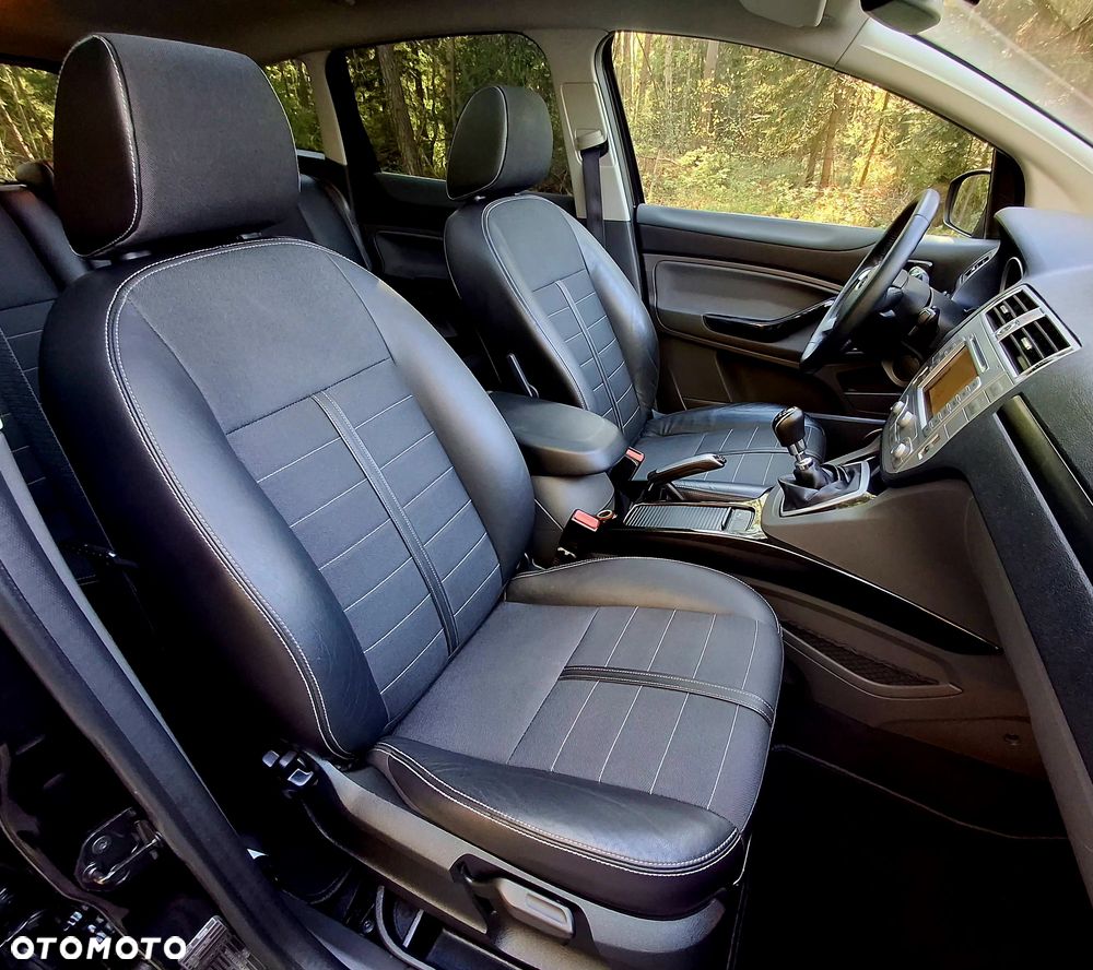 Ford Kuga 2.0 TDCi 4WD Titanium Plus - 27