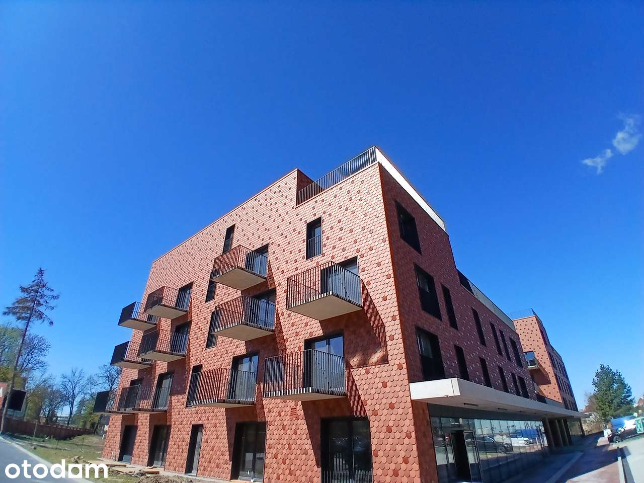 3 pokoje + GARDEROBA / Taras DUŻY Ogródek 100m2 / Rolety / POD KLUCZ