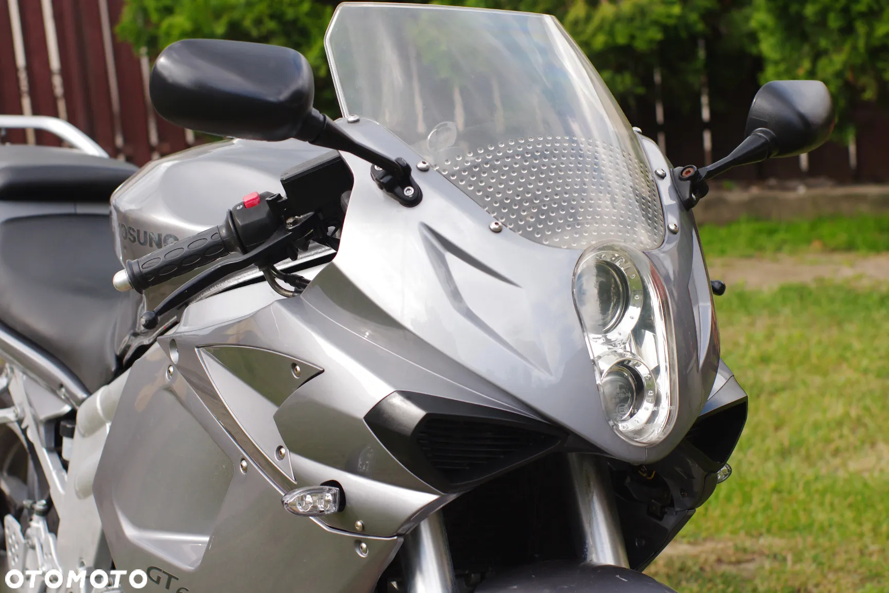 Hyosung GT - 12