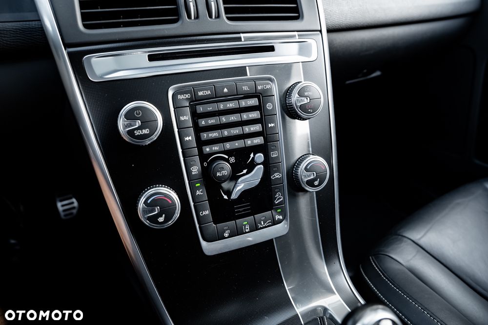 Volvo XC 60 D4 AWD Geartronic Summum - 35