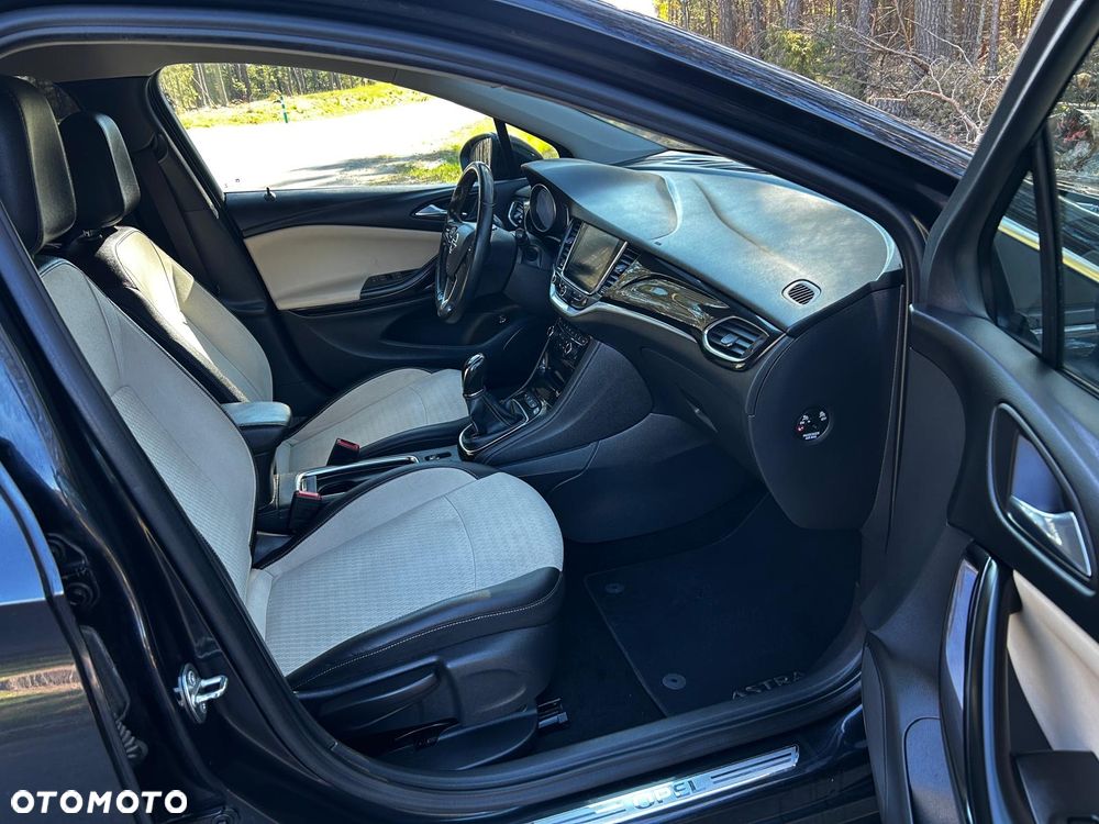 Opel Astra 1.6 CDTI Cosmo - 17