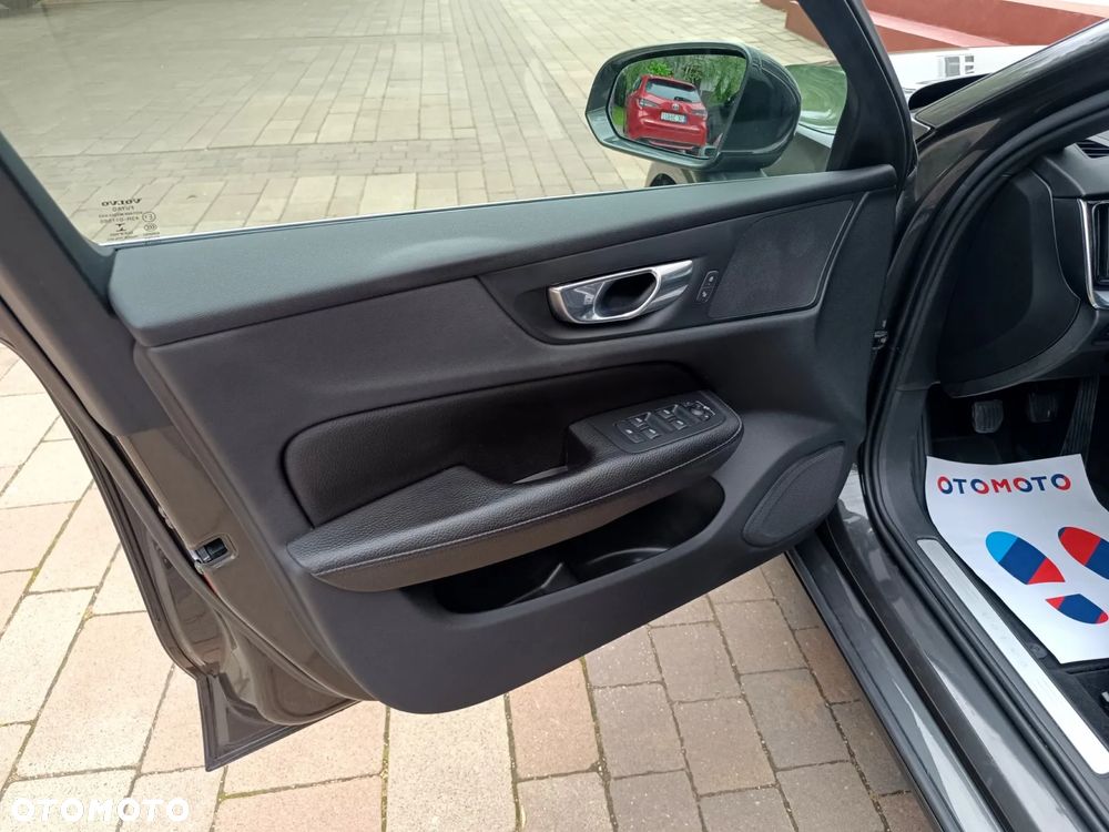 Volvo V60 D3 Momentum Core - 25