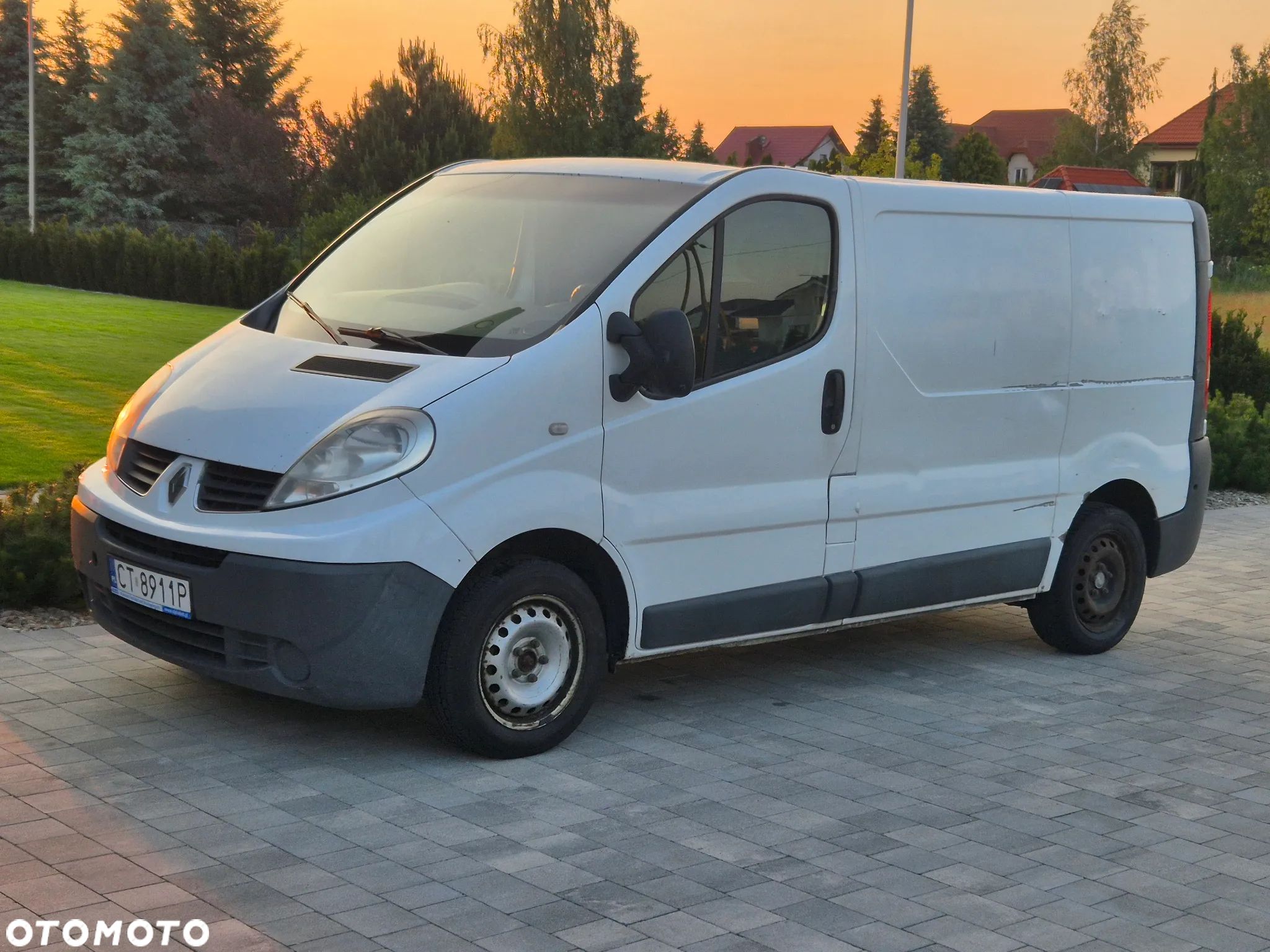 Renault TRAFIC - 1
