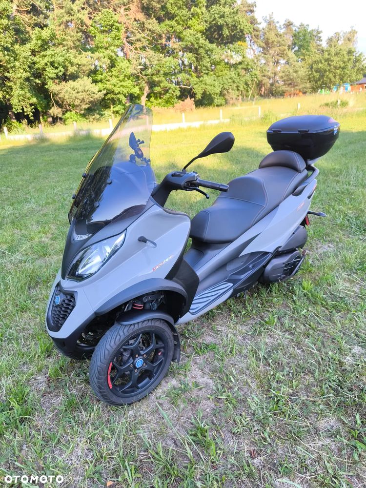 Piaggio MP-3 - 8