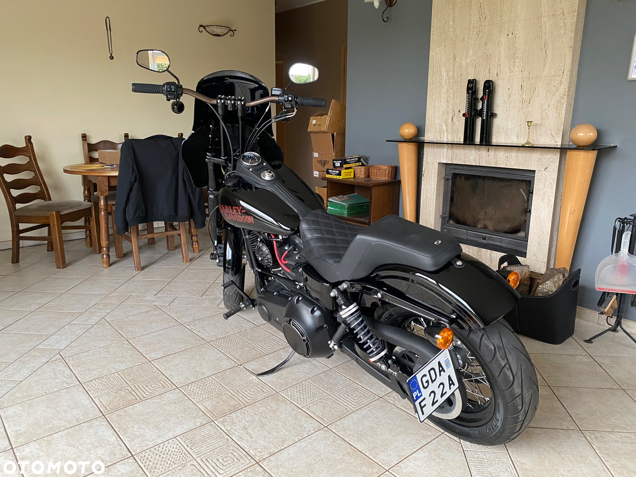 Harley-Davidson Dyna Street Bob - 6