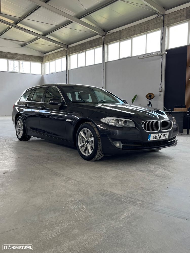 BMW 520 d xDrive Line Luxury Auto - 2
