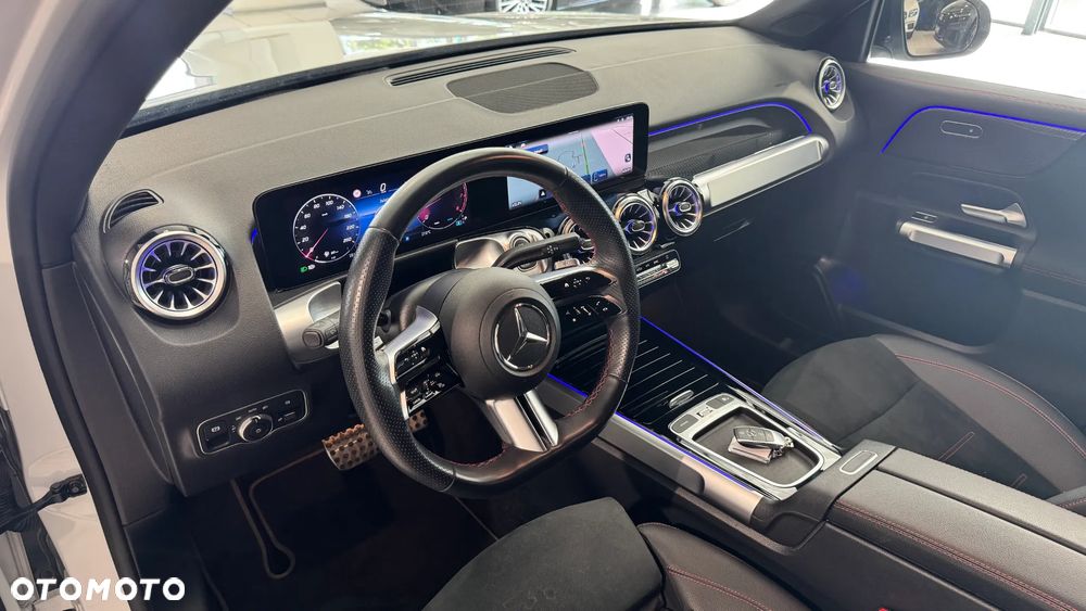 Mercedes-Benz GLB 200 AMG Line 7G-DCT - 13