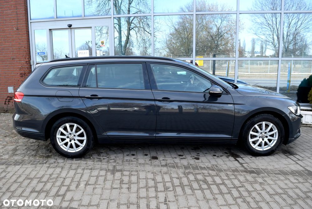 Volkswagen Passat 2.0 TDI (BlueMotion Technology) Comfortline - 14