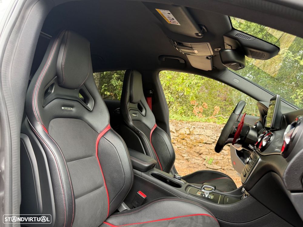 Mercedes-Benz CLA 45 AMG 4Matic 7G-DCT - 26