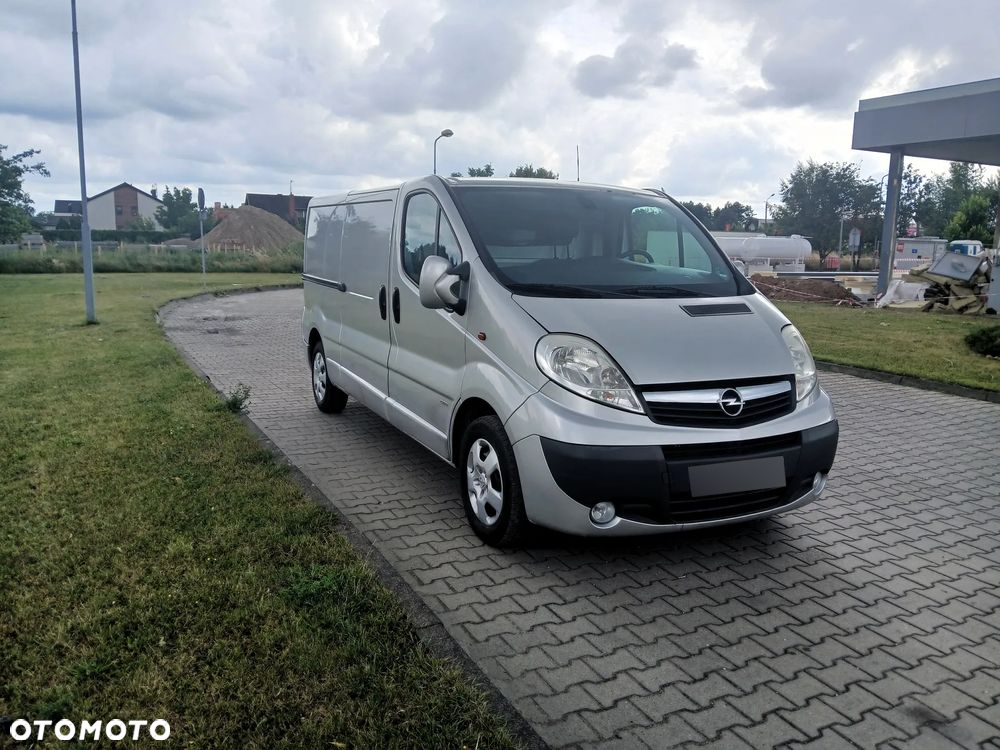Opel vivaro - 2