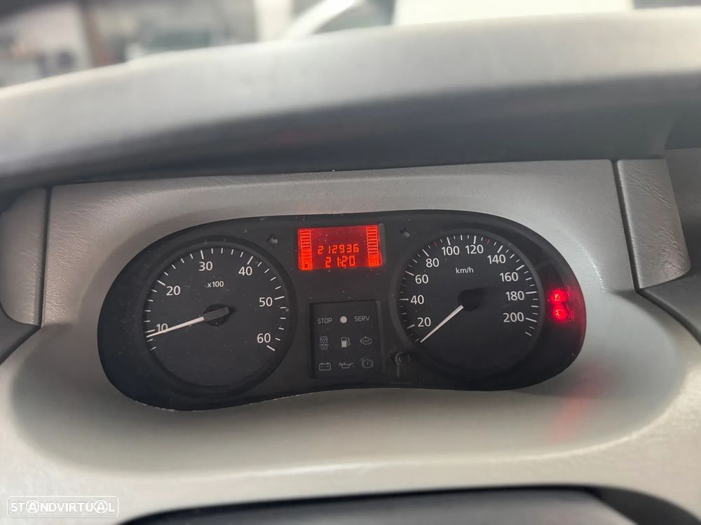 Renault Trafic 2.5 Dci - 14