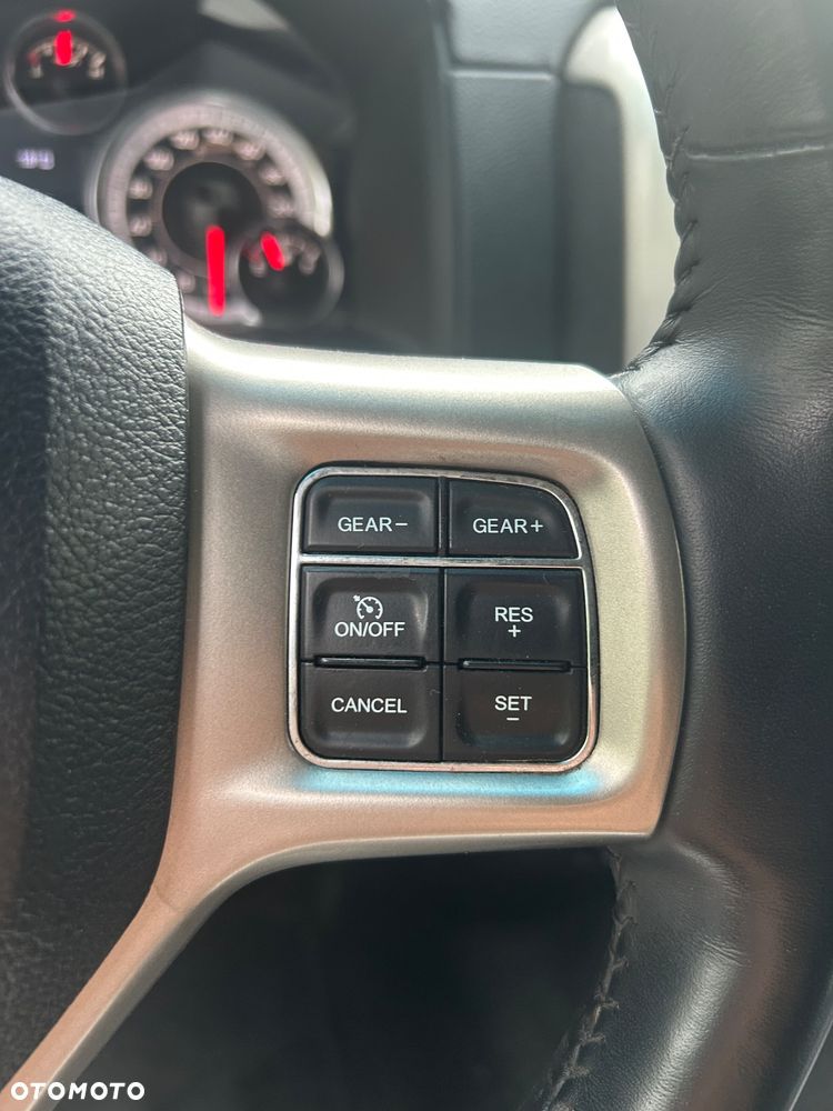 Dodge RAM - 18