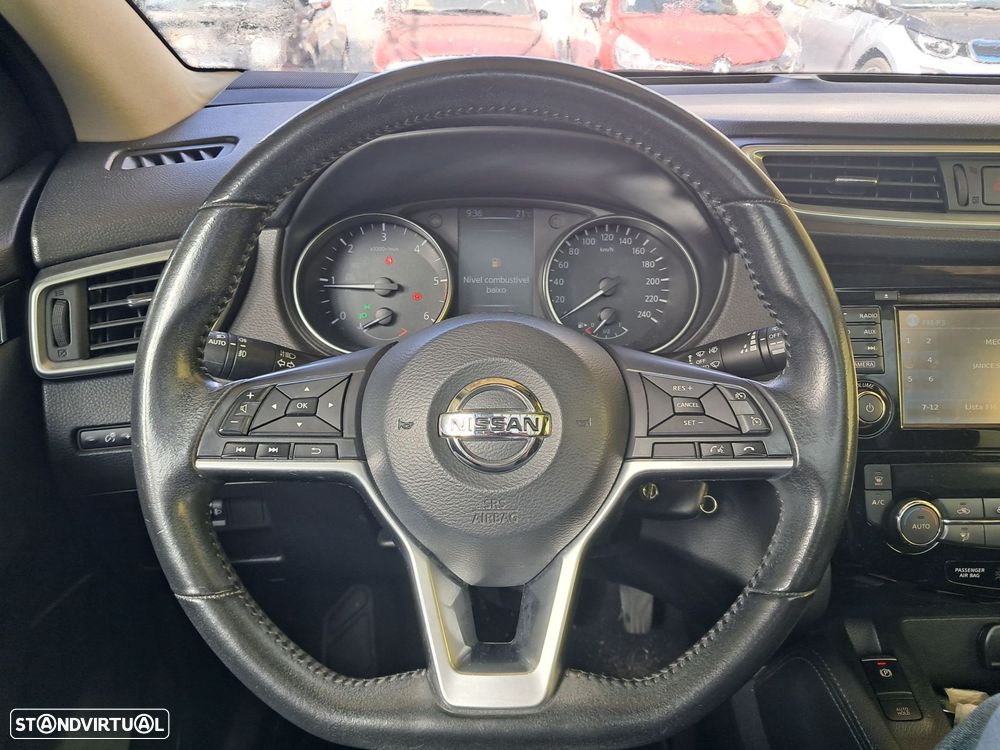 Nissan Qashqai 1.5 dCi N-Connecta - 6