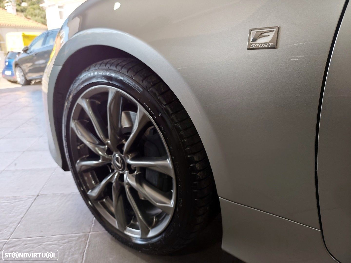 Lexus RC 300h F Sport+ - 10