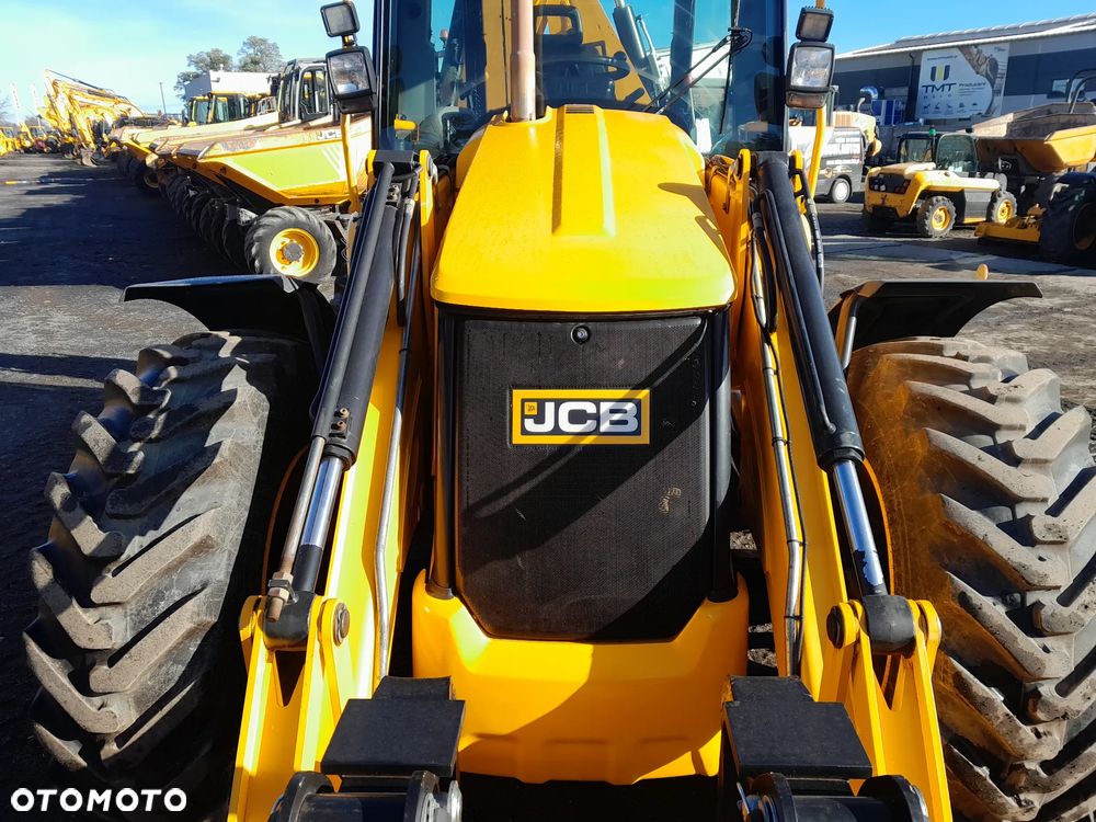 JCB JCB 4CX AEC  2022r - 12