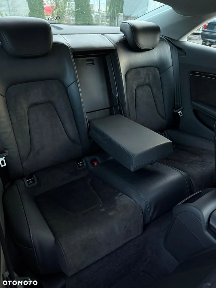 Audi A5 Coupé 2.7 TDI Multitronic - 32