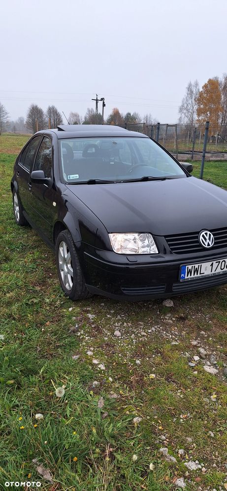 Volkswagen Bora 1.6 Basis - 1