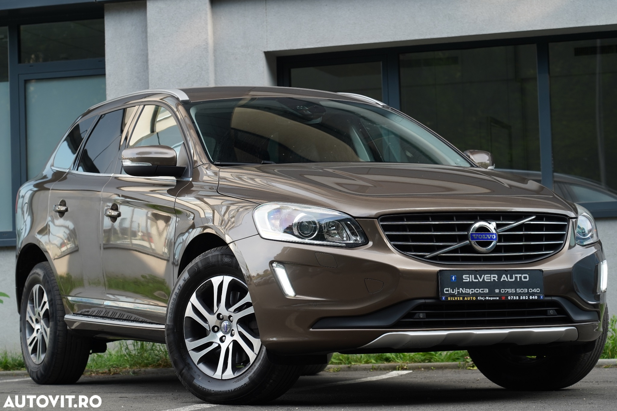 Volvo XC 60 D5 AWD Aut. Summum - 10