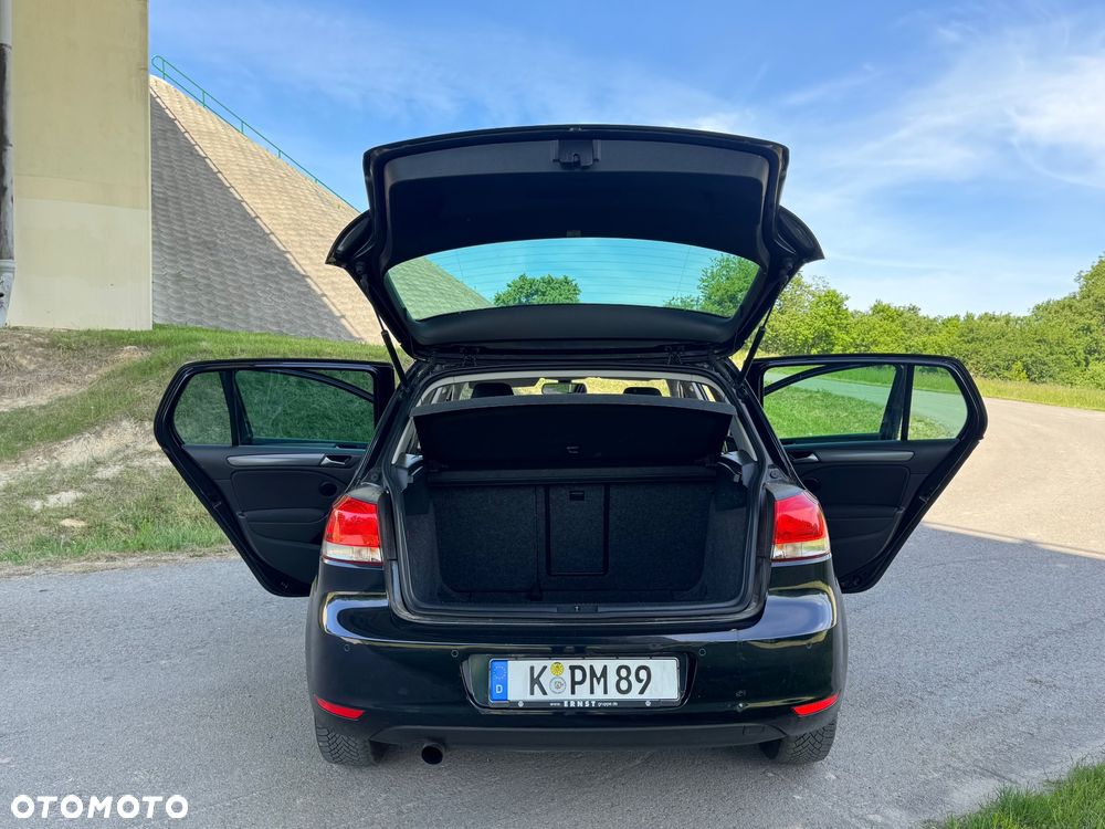 Volkswagen Golf - 25