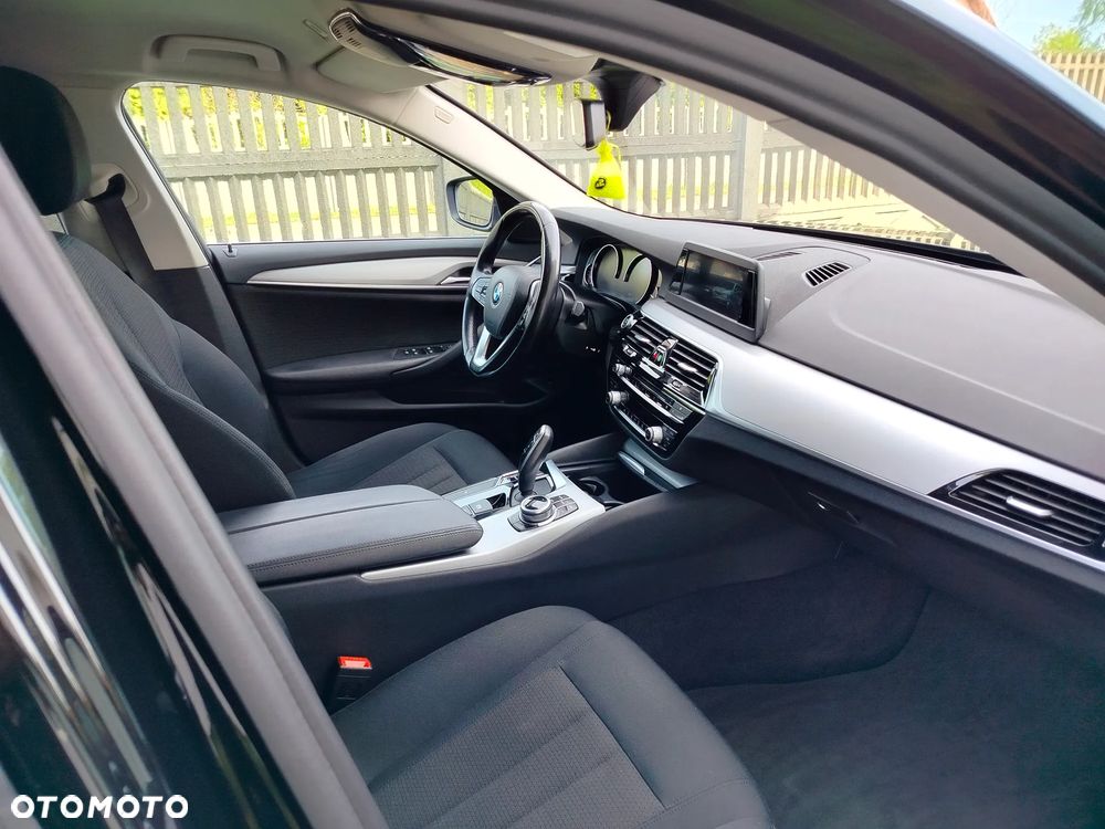 BMW Seria 5 520d xDrive Sport - 12