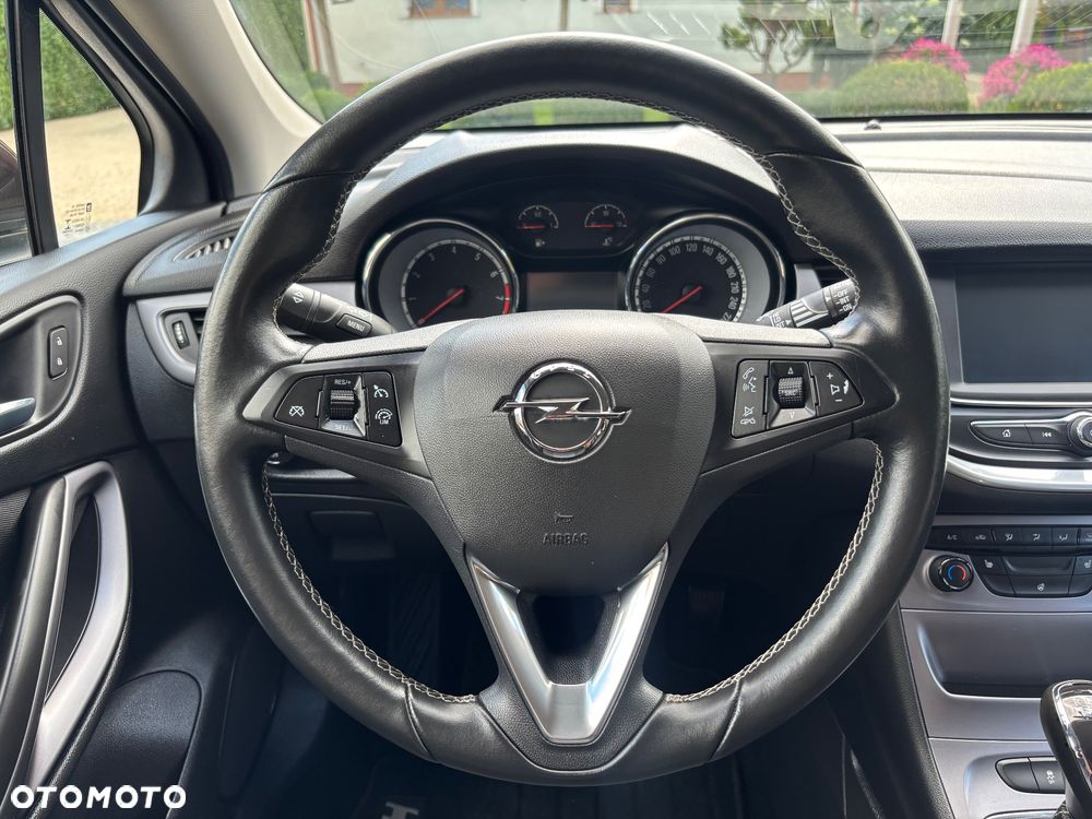 Opel Astra 1.4 Turbo Edition - 17
