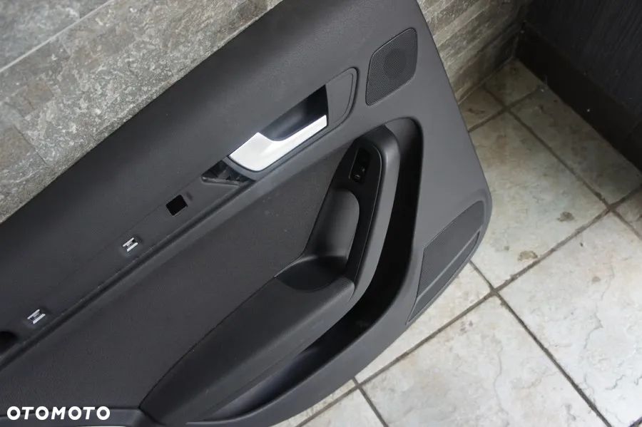 NR 39 Boczki drzwi do AUDI A4 B8 wstawki materiałowe - 6