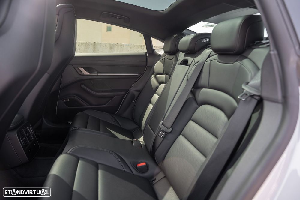 Porsche Taycan Bateria Performance Plus - 14