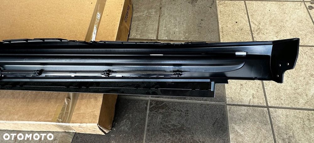 MERCEDES LISTWA PROGOWA LEWA NAKŁADKA STOPIEŃ LEWY LED GLS X166 166 - 6