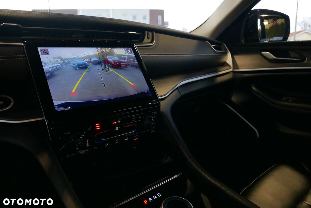 Jeep Grand Cherokee - 27