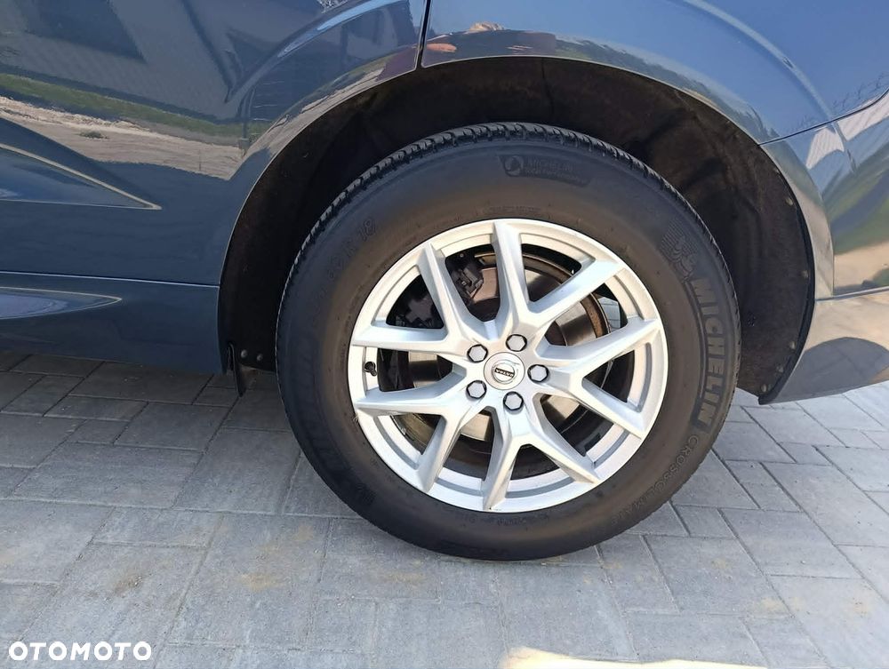 Volvo XC 60 D4 AWD Momentum Pro - 11