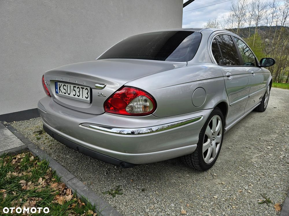 Jaguar X-Type 2.0 - 5