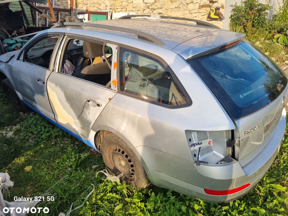 Skoda Octavia Combi 2.0 TSI 4x4 DSG Scout - 8